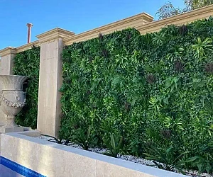 PP Poolside Artificial Green Wall